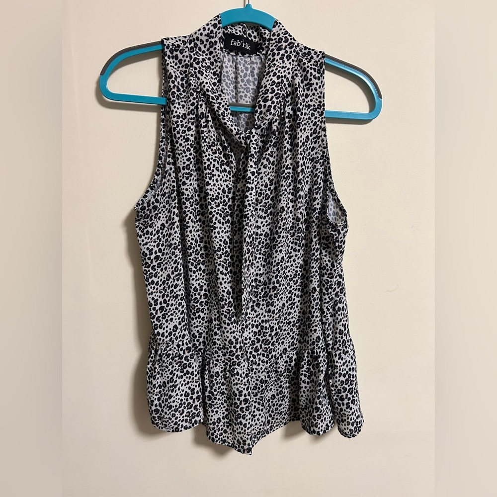fab'rik Monochrome Leopard Print Blouse